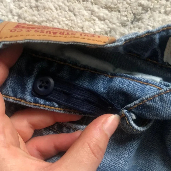 Levi's Boys Stay Loose  Distressed Denim Shorts, size 14 or 27 waist - Picture 6 of 9